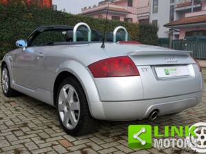 Image 4/10 de Audi TT 1.8 T (2000)