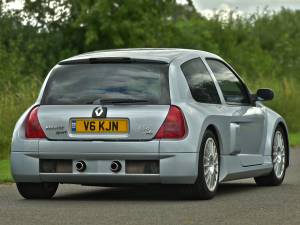 Bild 4/40 von Renault Clio II V6 (2001)