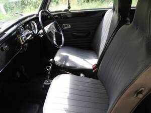 Image 12/18 of Volkswagen Käfer 1600 (1972)