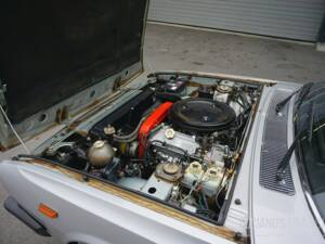 Image 49/66 of FIAT 130 Coupé (1972)