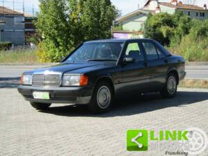 Image 2/10 of Mercedes-Benz 190 E 1.8 (1993)