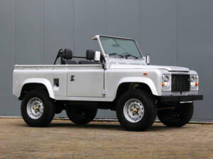 Immagine 4/49 di Land Rover Defender 90 (1990)