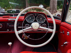 Image 14/26 of Mercedes-Benz 190 SL (1959)