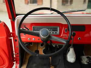 Bild 44/50 von Ebro Jeepster Commando C-101 (1976)
