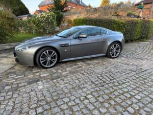 Afbeelding 33/49 van Aston Martin V12 Vantage (2009)