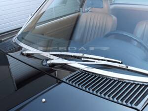 Image 17/23 of Mercedes-Benz 560 SL (1989)