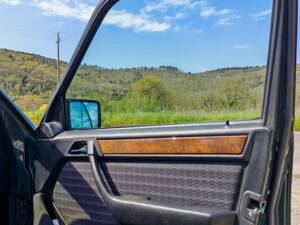 Imagen 29/37 de Mercedes-Benz 200 E (1989)