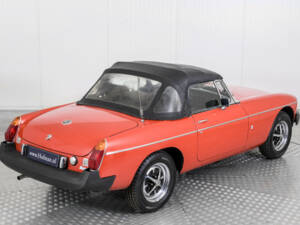 Image 46/50 of MG MGB (1976)