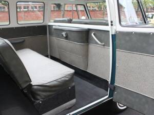 Image 14/26 of Volkswagen T1 Samba (1966)