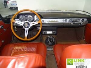 Image 5/10 of Alfa Romeo 2000 Sprint (1961)