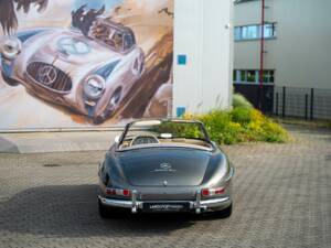 Afbeelding 7/38 van Mercedes-Benz 300 SL Roadster (1961)