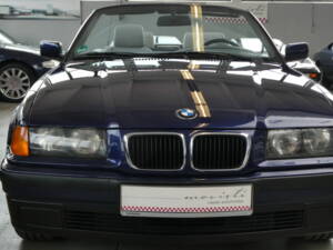 Afbeelding 1/36 van BMW 318i (1997)