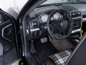 Image 9/48 of Porsche Cayenne Turbo (2007)