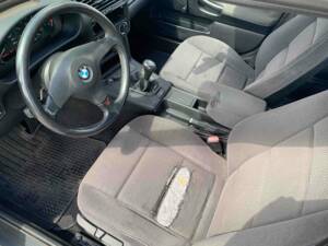 Bild 4/6 von BMW 316i (1994)