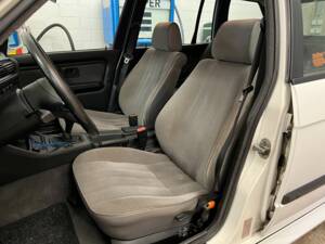 Bild 8/19 von BMW 325ix Touring (1988)