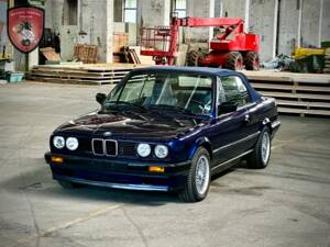 Imagen 77/86 de BMW 318i (1994)