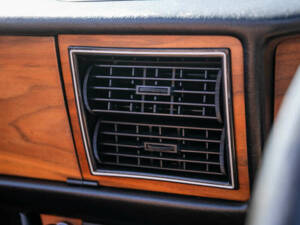 Image 27/49 de Triumph Stag (1977)
