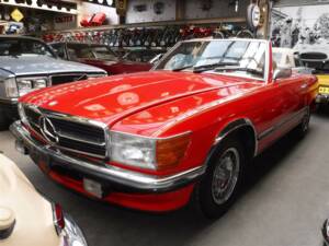 Bild 23/37 von Mercedes-Benz 350 SL (1974)