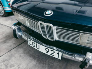 Image 15/112 of BMW 2000 (1970)