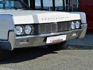 Image 17/50 of Lincoln Continental Convertible (1967)