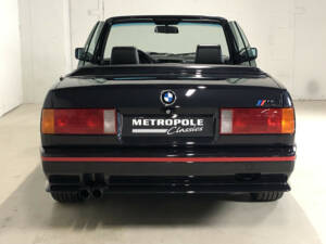 Image 12/28 of BMW M3 (1990)