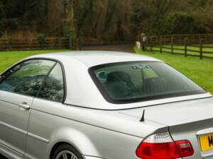 Image 43/50 of BMW M3 (2005)