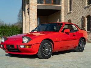 Image 2/50 of Porsche 924 (1983)