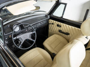 Image 18/34 of Volkswagen Beetle 1303 (1973)