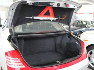 Image 19/20 of Maybach 57 (2004)