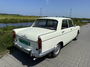 Image 18/50 of Peugeot 404 (1973)