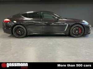 Bild 8/15 von Porsche Panamera Turbo (2011)