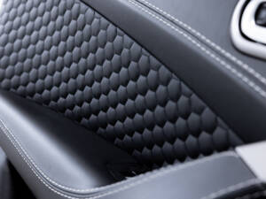 Bild 9/32 von Aston Martin Cygnet (2012)