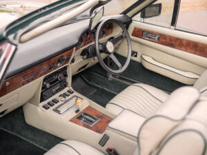 Image 40/45 of Aston Martin V8 Volante (1984)