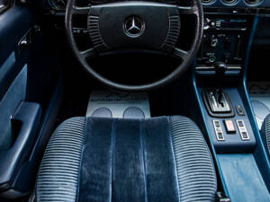 Image 14/31 of Mercedes-Benz 450 SLC (1977)