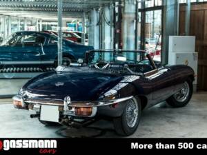 Image 8/15 de Jaguar E-Type 4.2 (1970)