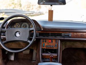 Image 68/95 of Mercedes-Benz 560 SEC (1985)