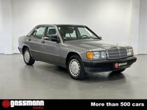 Image 3/15 de Mercedes-Benz 190 E 2.0 (1990)