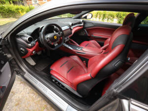 Immagine 15/61 di Ferrari GTC4Lusso (2017)