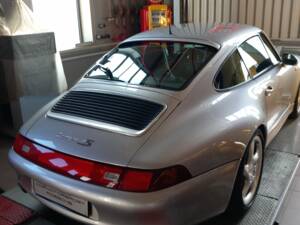 Image 5/13 of Porsche 911 Carrera 4S (1997)