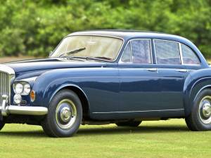 Immagine 5/50 di Bentley S 2 Continental Flying Spur (1962)