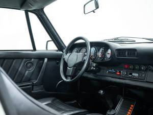 Image 14/48 de Porsche 911 Turbo 3.3 (1982)