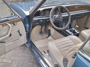 Bild 4/5 von BMW 3,0 CS (1975)