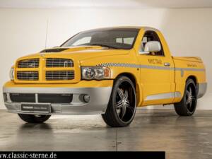 Image 1/15 of Dodge Ram SRT 10 (2004)