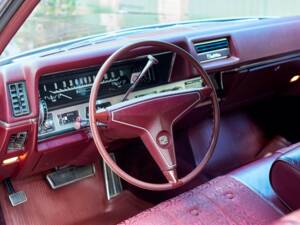 Bild 138/200 von Cadillac Coupe DeVille (1968)