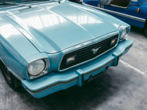 Image 4/102 of Ford Mustang II Ghia 170 (1976)