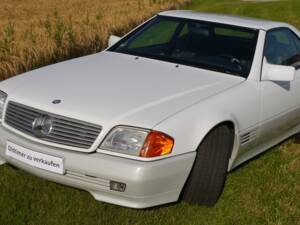 Image 10/18 of Mercedes-Benz 300 SL (1992)