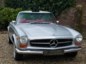 Image 33/50 de Mercedes-Benz 280 SL (1969)