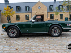 Image 2/53 de Triumph TR 6 (1969)