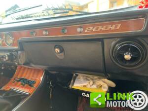 Image 5/10 of Alfa Romeo 2000 Berlina (1976)