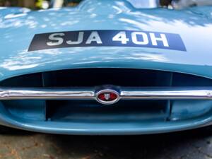 Bild 39/50 von Jaguar E-Type (2+2) (1969)